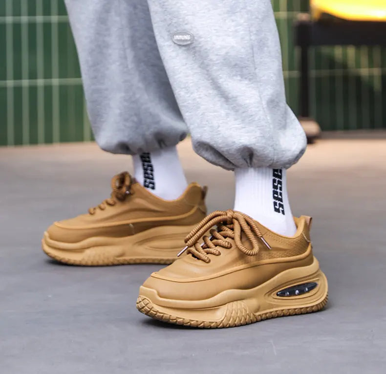 Men's Fashionable Thick Soled Skateboarding Shoes